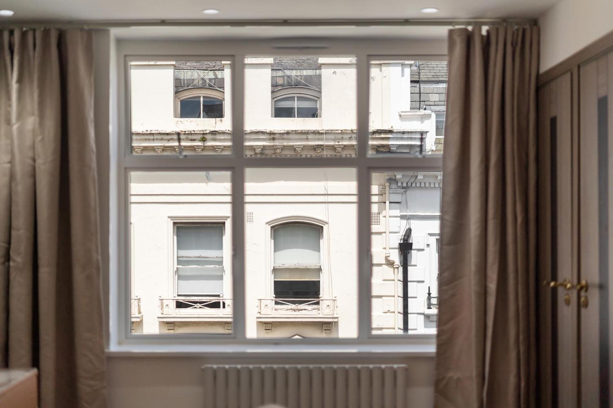 Prime Mayfair Luxury Stunning 2 Bedroom H12 Apartment London