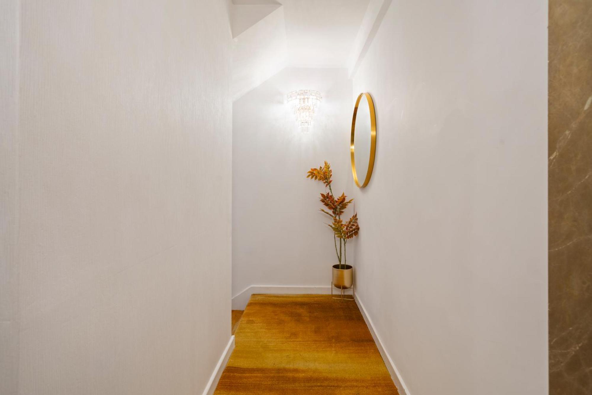 Prime Mayfair Luxury Stunning 2 Bedroom H12 London