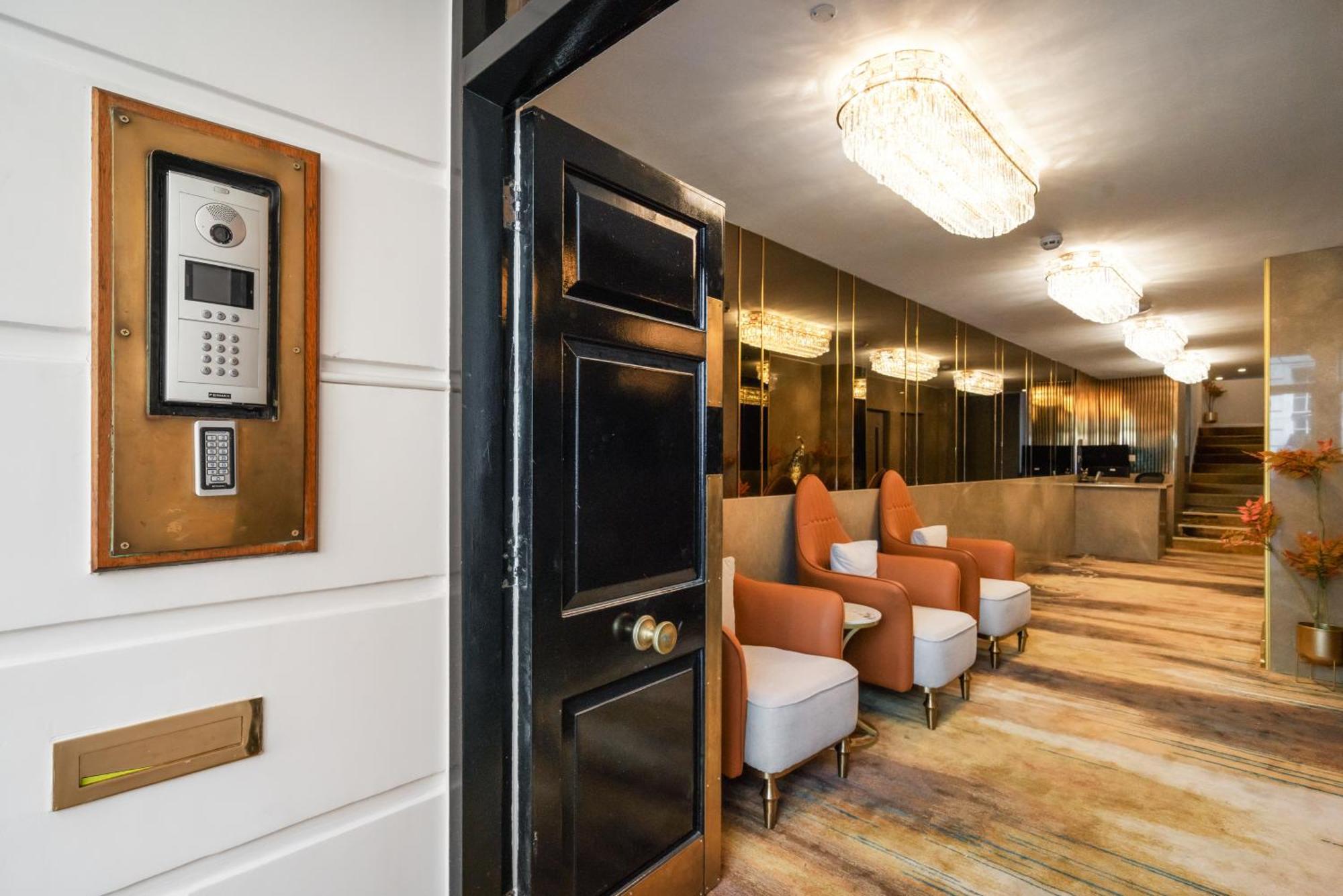Prime Mayfair Luxury Stunning 2 Bedroom H12 Apartment London